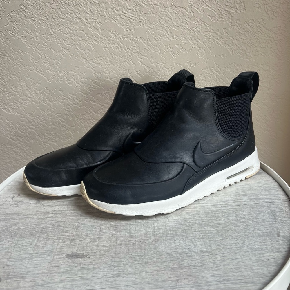 Nike Air Max Thea Mid Boots Athletic Shoes